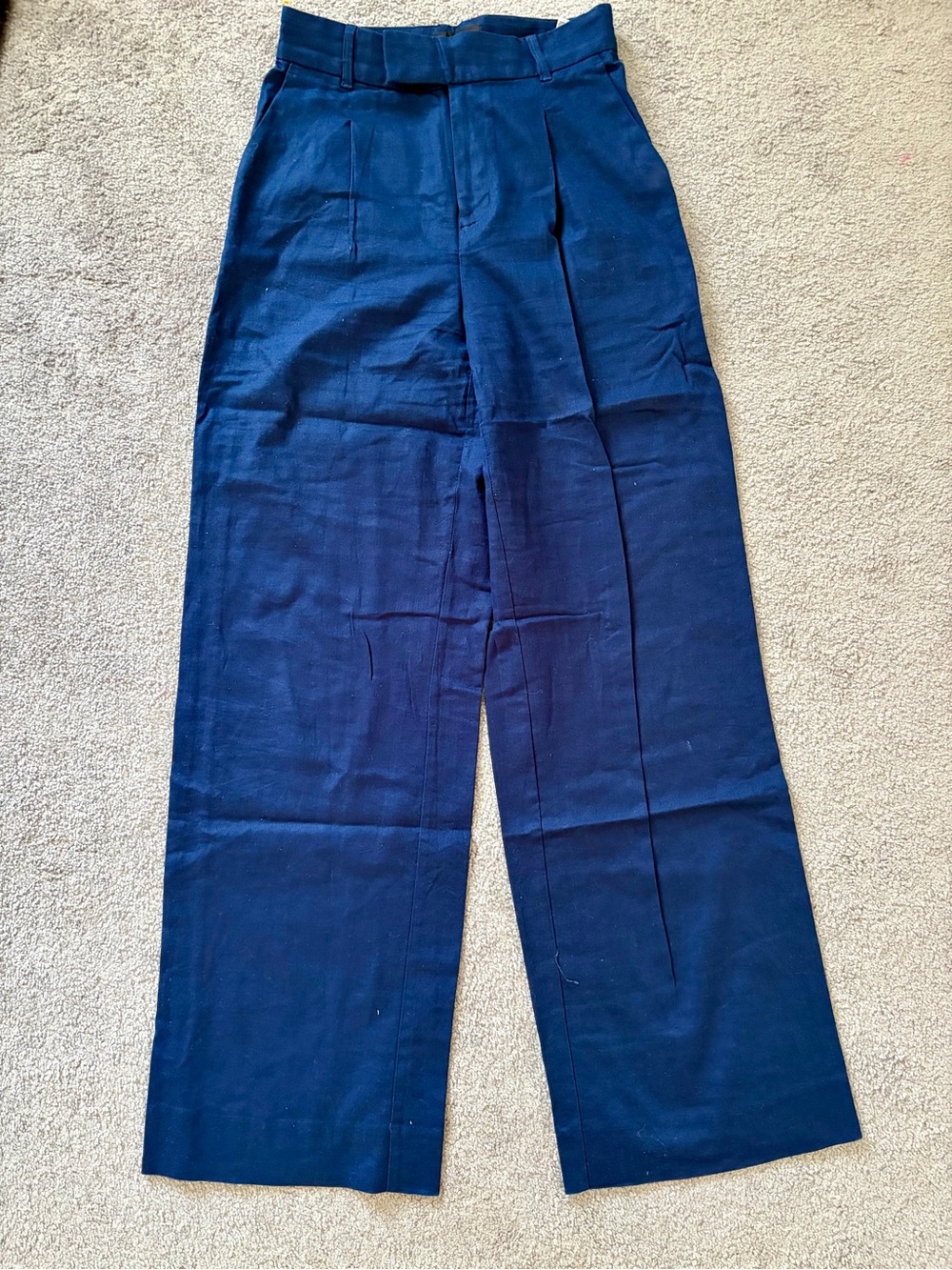 Banana Republic High Waisted Navy Wide-Leg Dress Pants. Size 2.